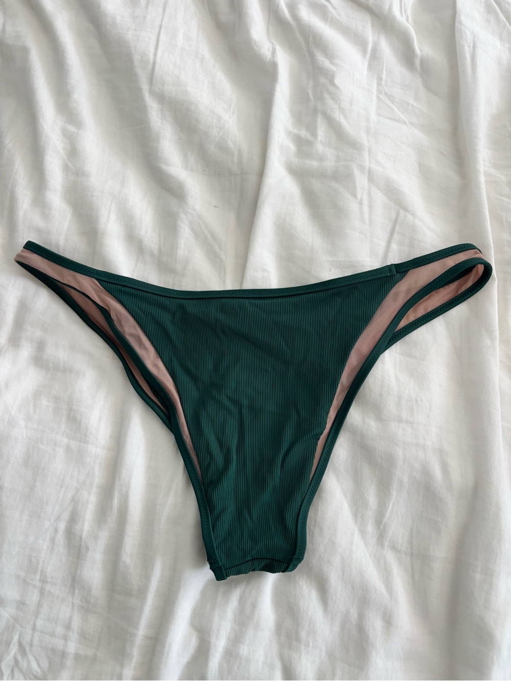 Cheeky bottom ๐ - Picture 3 of 5